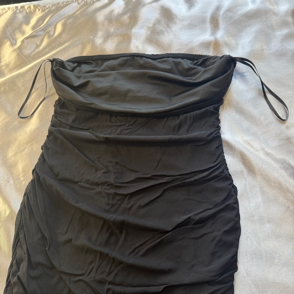Black Irregular Ruffle Trim Dress - Picture 7 of 12